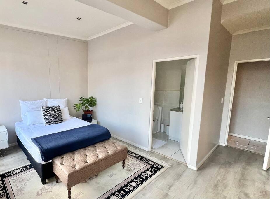 Homey With Table Mountain Views Apartment *
