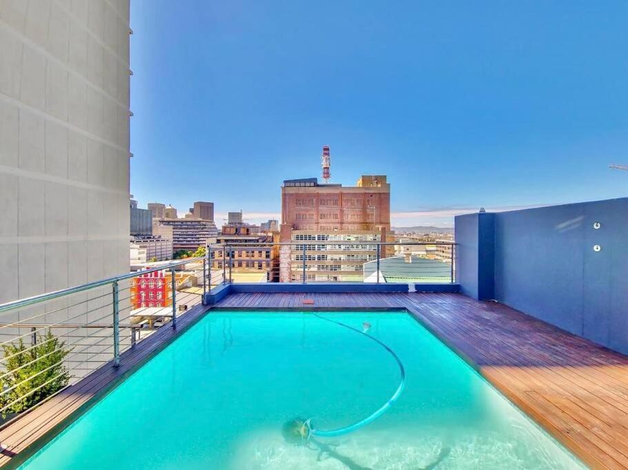 Homey With Table Mountain Views Apartment
