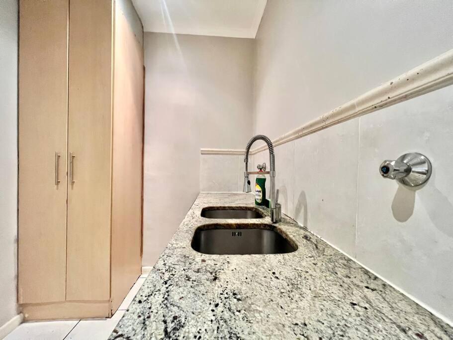 Homey With Table Mountain Views Apartment *